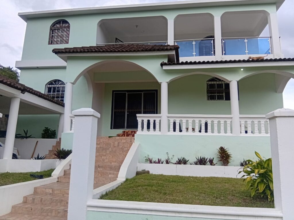 2 Apartamentos Amueblados en Venta en Altos de Sosúa abajo – Excelente Inversión