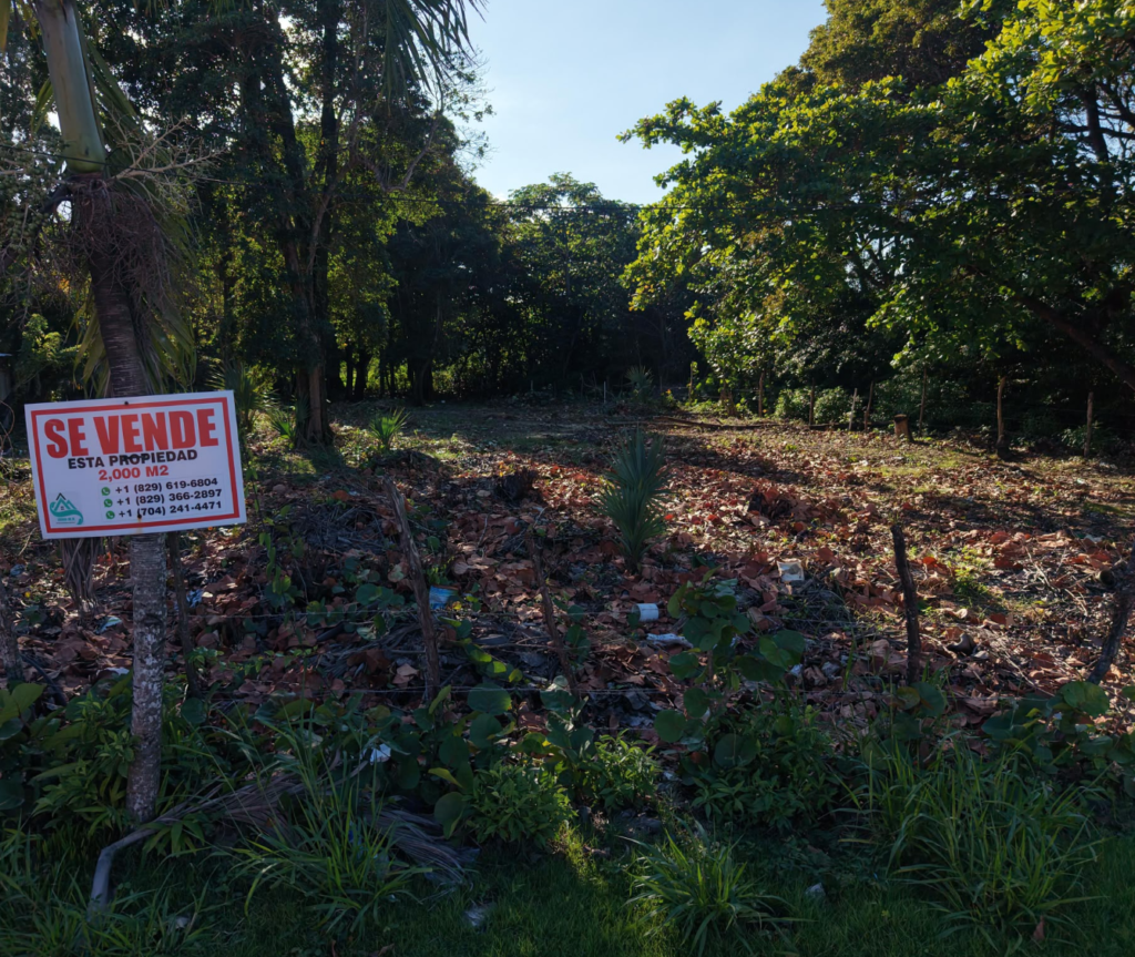 Vendido – Terreno de 2,000 m² en venta en Cabarete – Carretera Principal frente a ICONS